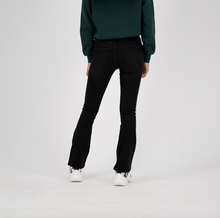 Load image into Gallery viewer, RAIZZED Flared Jeans Sunrise Black