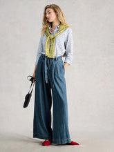 Load image into Gallery viewer, WHITE STUFF Lyle Wide Leg Jeans