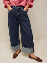 Load image into Gallery viewer, WHITE STUFF Bailey Straight Turn Up Jeans