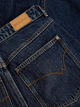 Load image into Gallery viewer, WHITE STUFF Bailey Straight Turn Up Jeans