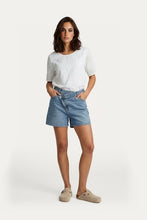 Load image into Gallery viewer, FLURESK Top Mae Off White