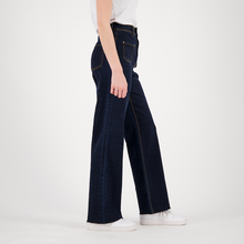 Load image into Gallery viewer, RAIZZED Jeans Oasis Patched on pockets Dark Blue