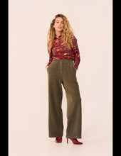 Load image into Gallery viewer, VERY CHERRY Linda Pants Corduroy