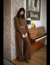 Load image into Gallery viewer, VERY CHERRY Marlene Pants Caramel Gabardine