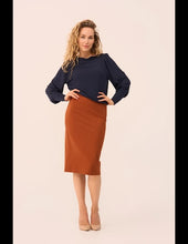 Load image into Gallery viewer, VERY CHERRY Maya Top Navy