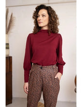Load image into Gallery viewer, VERY CHERRY Maya Top Soft Viscose Burgundy