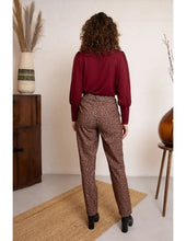 Load image into Gallery viewer, VERY CHERRY Maya Top Soft Viscose Burgundy