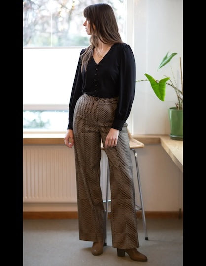 VERY CHERRY Taylor Pants Safiya