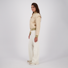 Load image into Gallery viewer, RAIZZED Jeans Oasis Patched on pockets Bright Cream